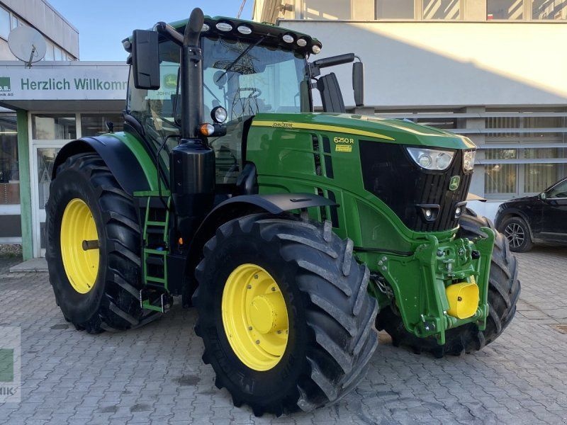 John Deere 6250 R tractor €155,500
