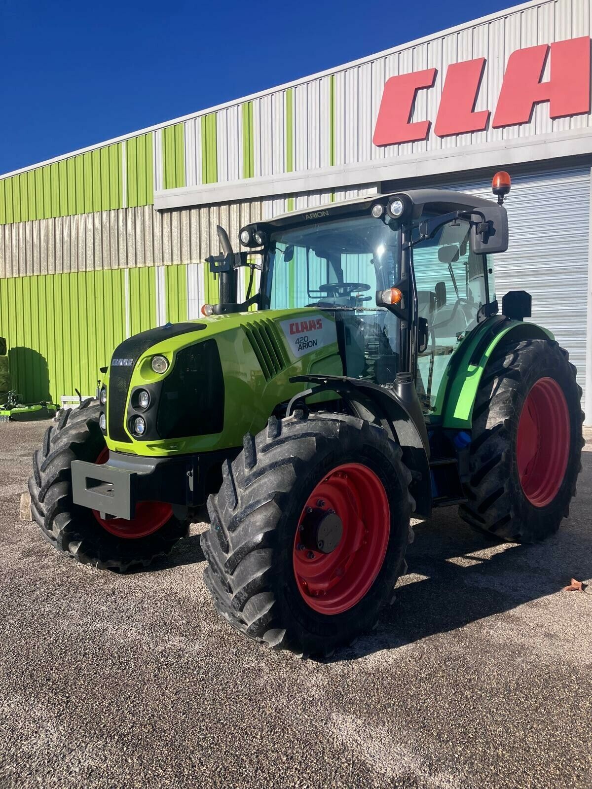 Claas Arion 420 Tractor €48,000