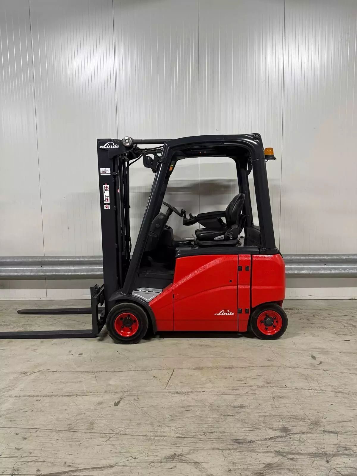 Linde e20 Вилочный погрузчик 9 750 €
