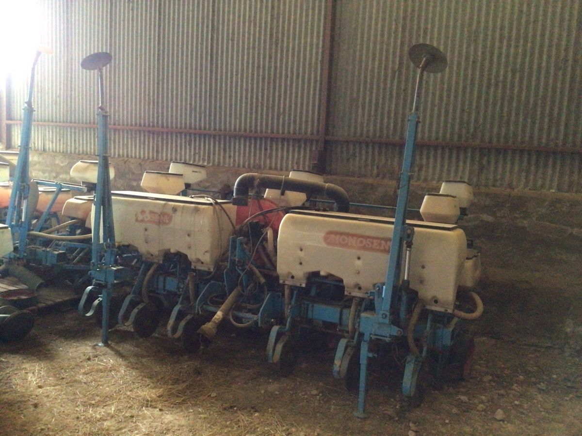 E-FARM: Monosem ng+ 6rangs - Precision drill - id LUZGYF9 - €10,000 - Year of construction: 1999 - France