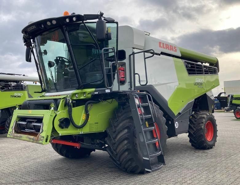 E-FARM: Claas Lexion 5300 - Mähdrescher - id F2SJBS7 - Baujahr: 2021 - Abgelesene Motorstunden: 669,Deutschland