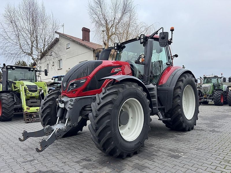 Valtra T234 Versu Tractor €59,064
