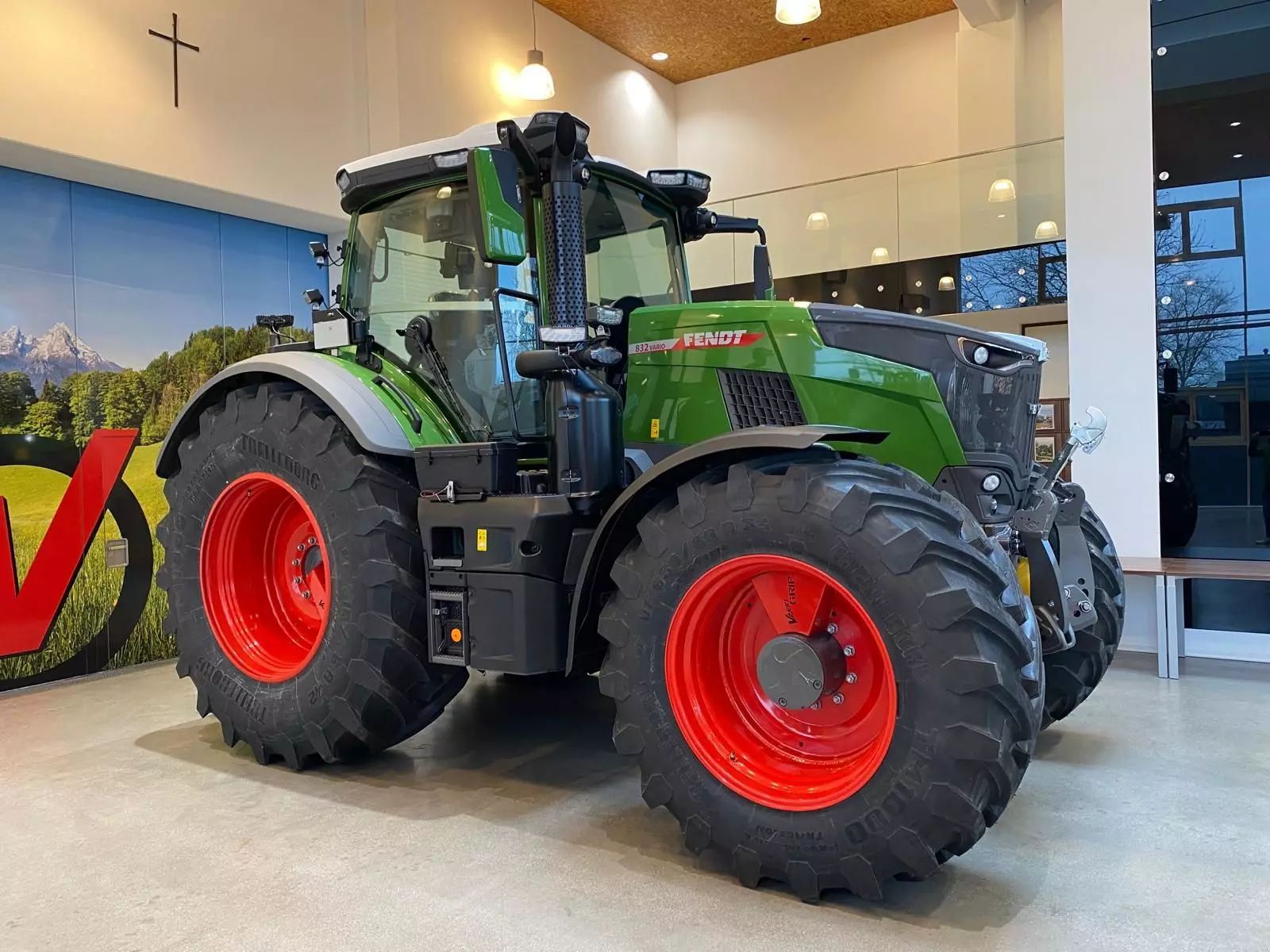 Fendt 832 vario profi+ Tracteur