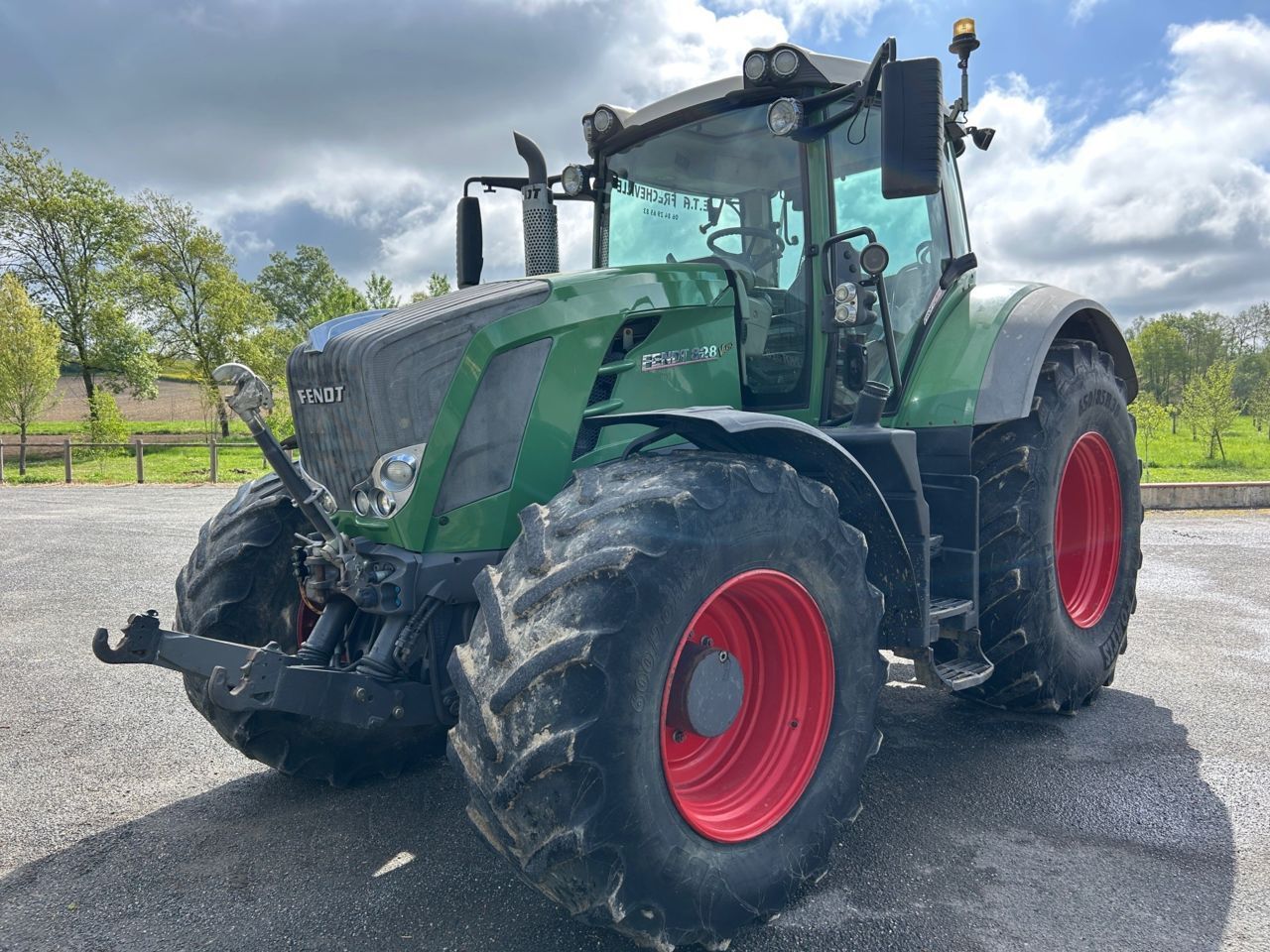Fendt 828 Vario Profi Plus Tractor €65,000