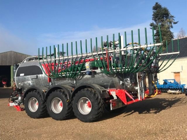 E-FARM: herculano tonne à lisier ch 20000 + rampe vogelsang swingup - Self propelled liquid manure spreader - id ZK7CIL9 - France