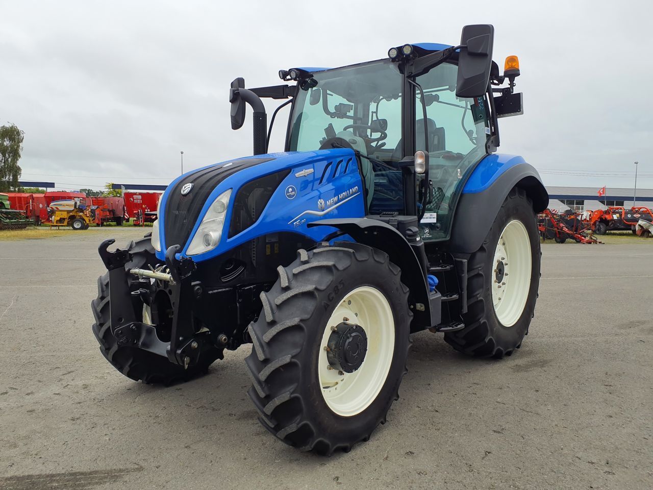 E-FARM: New Holland T5.130 AC - Tractor - id KQHF8LG - 69.500 € - Año: 2020 - Horas: 1960,Potencia del motor: 130,Francia