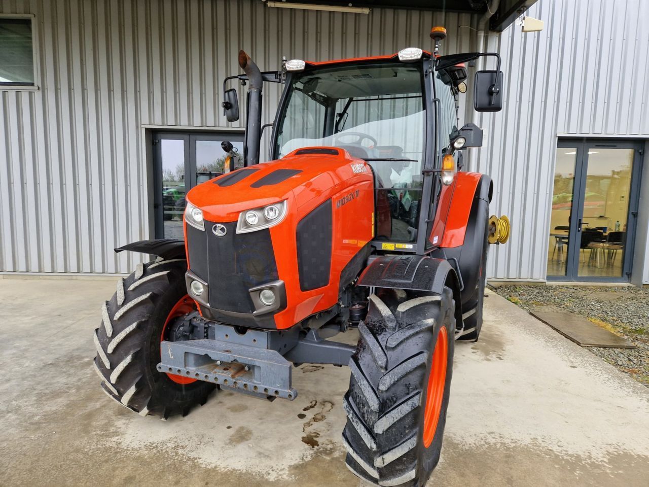 Kubota M105GX-IV Tractor 38.500 €