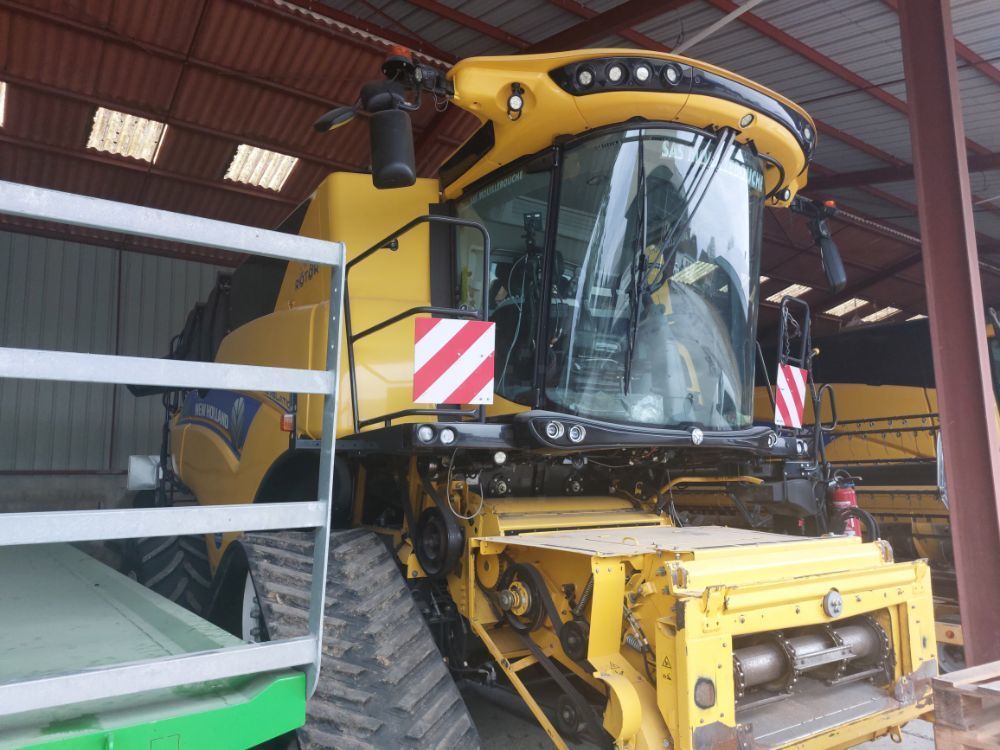 E-FARM: New Holland cr 10.90 - Mähdrescher - id WNS9THE - Baujahr: 2019 - Abgelesene Motorstunden: 1.650,Frankreich