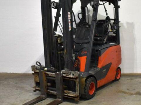 E-FARM: Linde e 18 ph evo 386-02 - Maszt sztaplowy - id IIGTIB3 - 12 500 € - Rok produkcji: 2017 - Motogodziny: 3812,Niemcy