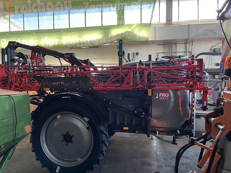 E-FARM: premium 2521 b-pro - Pflanzenschutzspritze - id QHEAGGG - 34.900 € - Baujahr: 2024 - Deutschland
