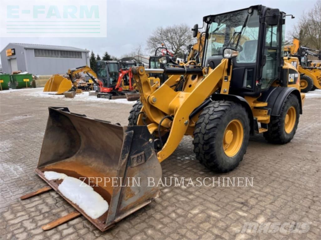 Caterpillar 908m Kolový nakladač 42 900 €