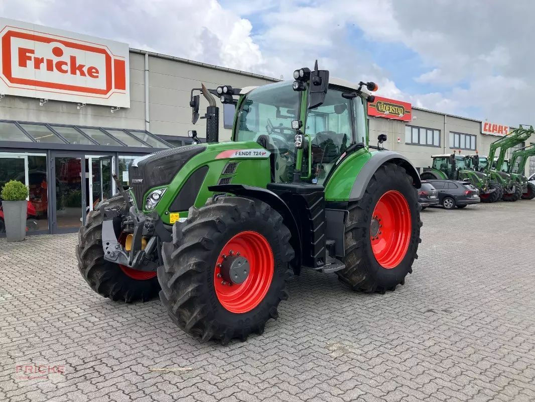 E-FARM: Fendt 724 Vario ProfiPlus - Tracteur - id CWKRKGW - 95 500 € - Année: 2019 - Lecture du nombre d'heure: 8 488,Puissance du moteur (chevaux): 237,Allemagne