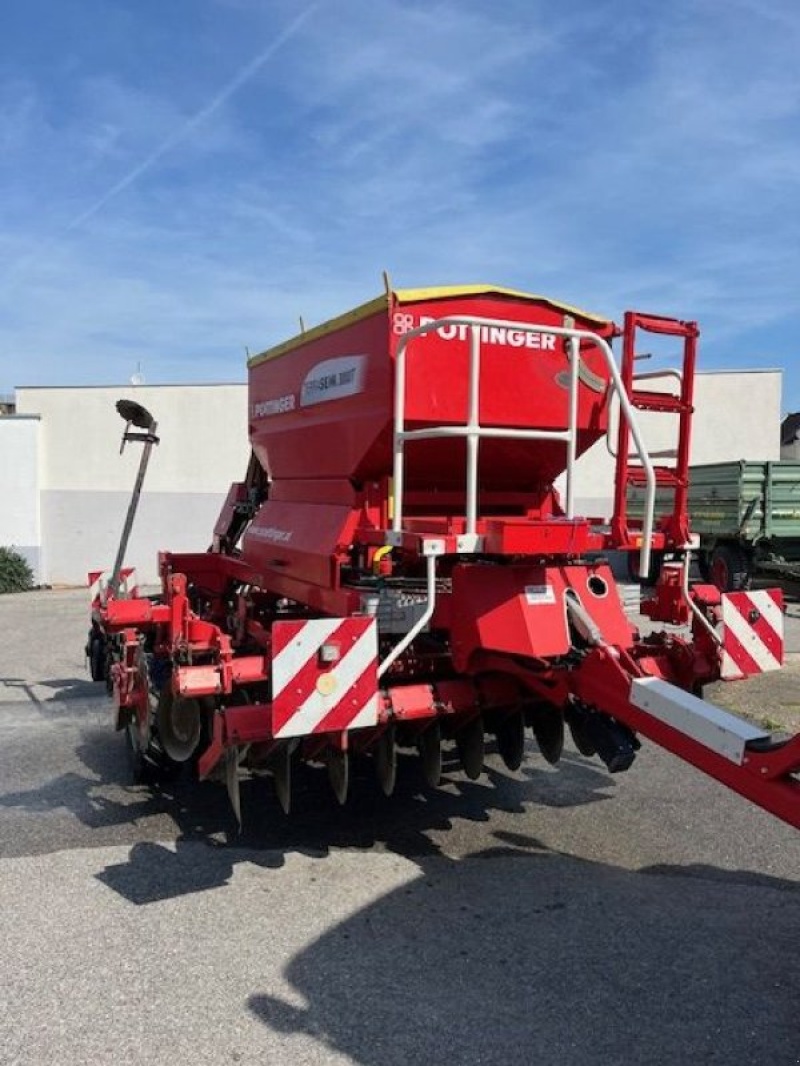 Pöttinger Terrasem 3000 T Profiline drill €19,000