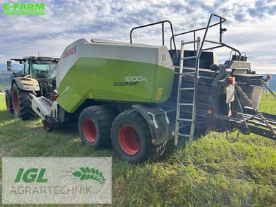 E-FARM: Claas Quadrant 3200 FC - Baler - id 7HLZRQ4 - €64,000 - Year of construction: 2013 - Germany