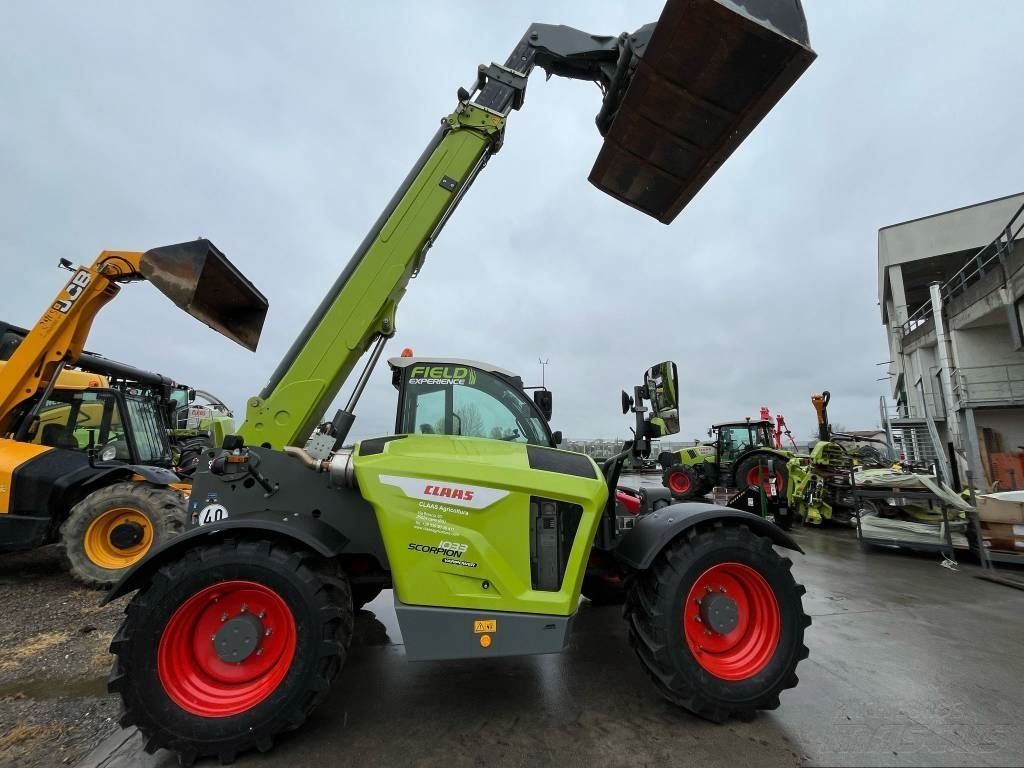 E-FARM: Claas scorpion 1033 - Manipulador telescópico - id TPGA3V2 - 99.000 € - Año: 2024 - Horas: 303,Italia