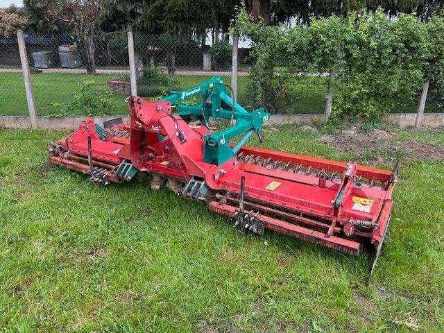 E-FARM: Kverneland I SEM FT - Комбинирана сеялка - id HSGTYDG - 18 500 € - Година на построяване: 2013 - Франция