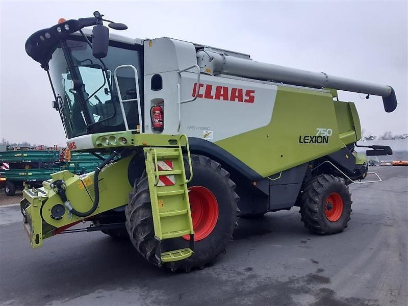 E-FARM: Claas Lexion 750 - Moissoneuse-batteuse - id 5ILBZLK - 99 000 € - Année: 2011 - Lecture du nombre d'heure: 4 100,Puissance du moteur (chevaux): 430,Allemagne