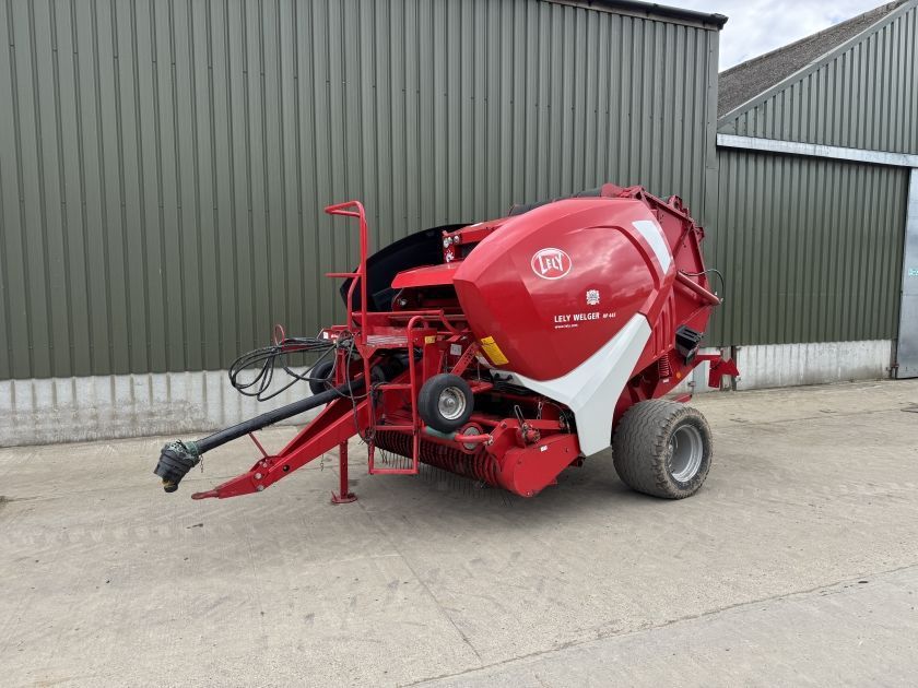 E-FARM: Lely-Welger rp445 round baler - Presse à balles - id BZDB3YR - 13 507 € - Année: 2013 - Royaume-Uni
