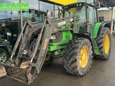 E-FARM: John Deere 6820 stoll frontlader auto-power 40km/h allrad - Tracteur - id LBEFCWJ - 31 932 € - Année: 2003 - Puissance du moteur (chevaux): 136