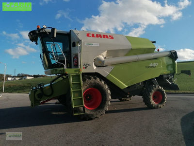 E-FARM: Claas Tucano 440 - Combine harvester - id YEUFNYA - €118,500 - Year of construction: 2009 - Engine hours: 3,150,Engine power (HP): 279,Austria