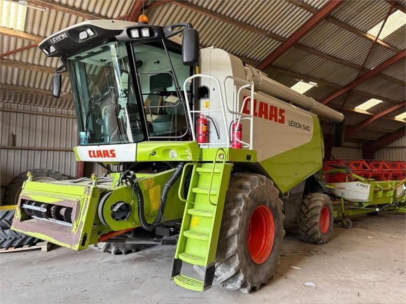 E-FARM: Claas Lexion 540 - Mähdrescher - id VMQI4P5 - 90.471 € - Baujahr: 2006 - Abgelesene Motorstunden: 2.458,Dänemark
