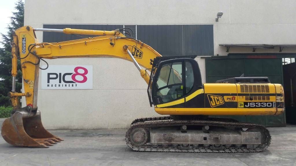 JCB 330 Crawler excavator €45,000
