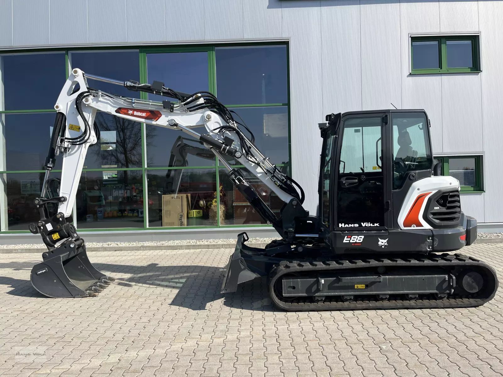 E-FARM: Bobcat e88 - Bagger - id XWY4BRK - 93.000 € - Baujahr: 2023 - Motorleistung (PS): 66,Deutschland
