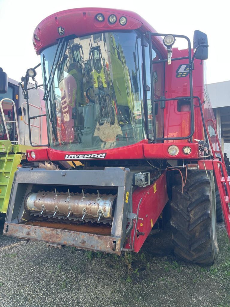 E-FARM: Laverda M 304 - Cosechadora - id K7QRBDM - 45.000 € - Año: 2011 - Italia