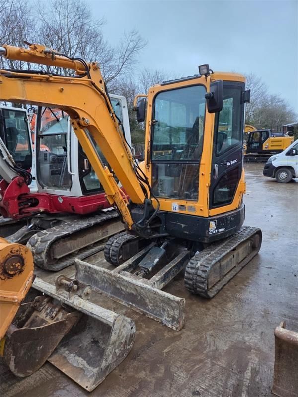 HYUNDAI zero r25z-9ak excavator (2018) Minikoparka 14 449 €