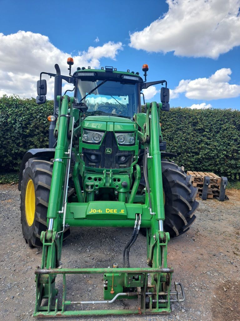 E-FARM: John Deere 6110 M - Tractor - id BFETAGM - €73,000 - Year of construction: 2020 - Engine hours: 3,300,Engine power (HP): 110,France