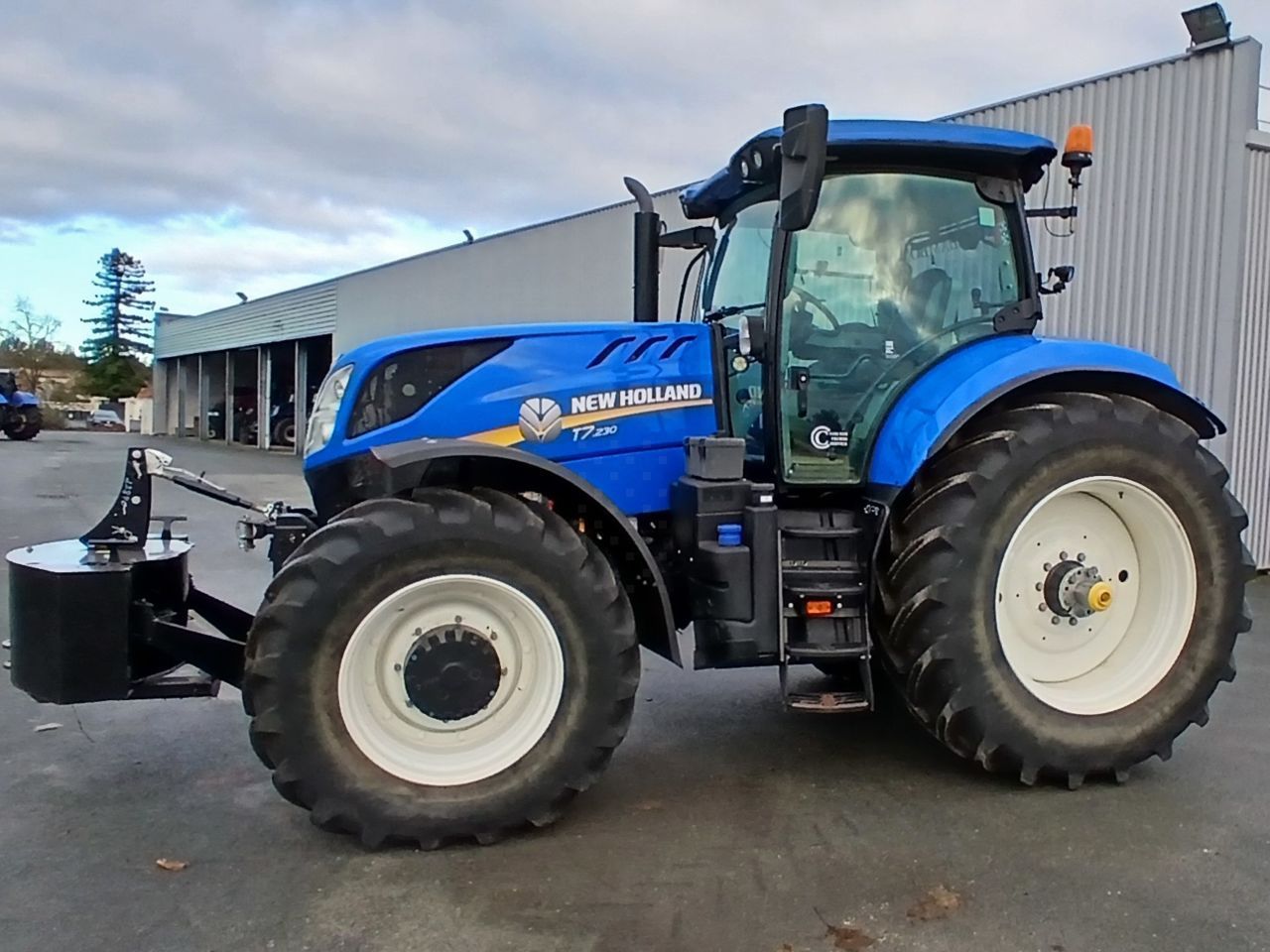 New Holland T7.230 Tractor €129,000