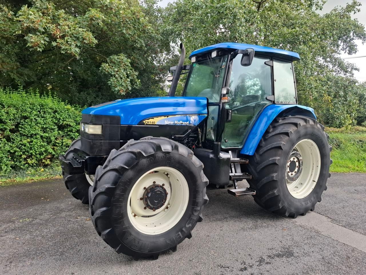 New Holland TM 140 Traktor 20.055 €
