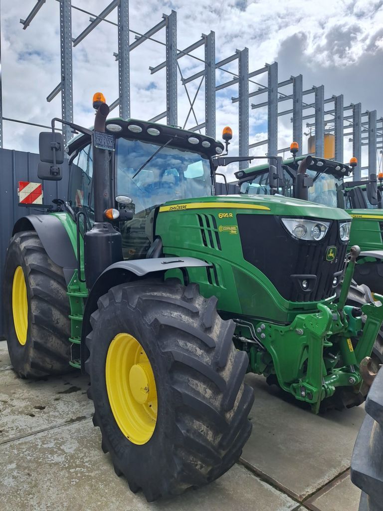 John Deere 6195 R Trattore 93.350 €