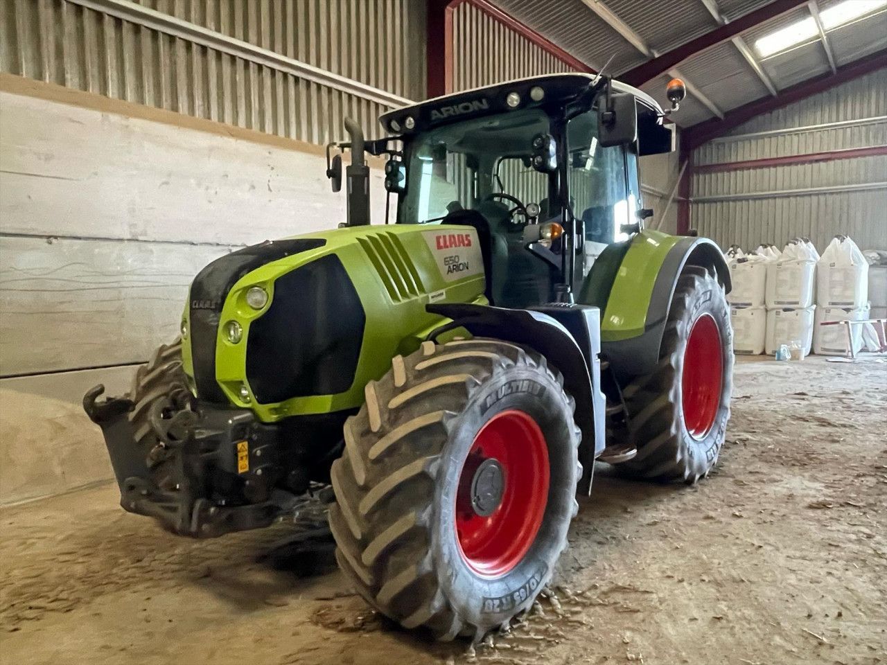 E-FARM: Claas Arion 650 - Tractor - id L2PKU7E - €53,963 - Year of construction: 2015 - Engine hours: 5,250,Engine power (HP): 175,United Kingdom