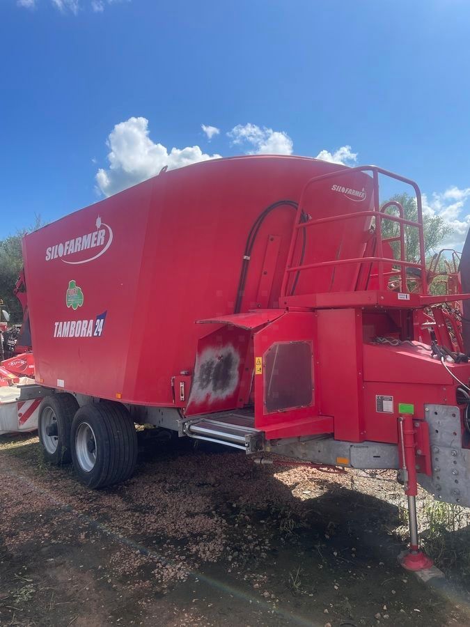 E-FARM: Silofarmer tambora 24m3 - Mixer feeder - id VWQ9GHJ - Year of construction: 2011 - France