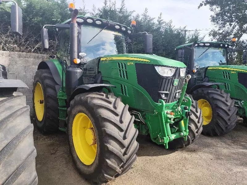 E-FARM: John Deere 6175 R - Traktor - id 4FEF8RV - 115.000 € - Baujahr: 2020 - Abgelesene Motorstunden: 4.250,Motorleistung (PS): 175,Frankreich