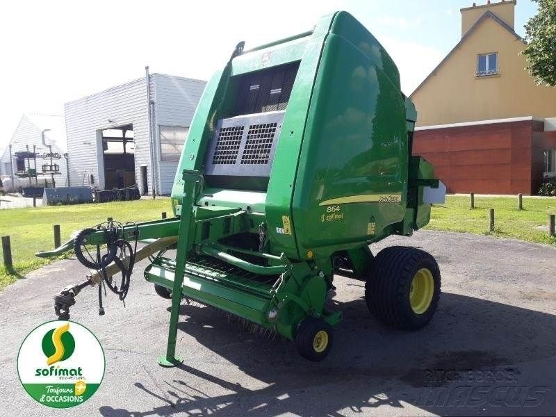 E-FARM: John Deere 864 - Baler - id 2KCKDQY - €23,500 - Year of construction: 2014 - France