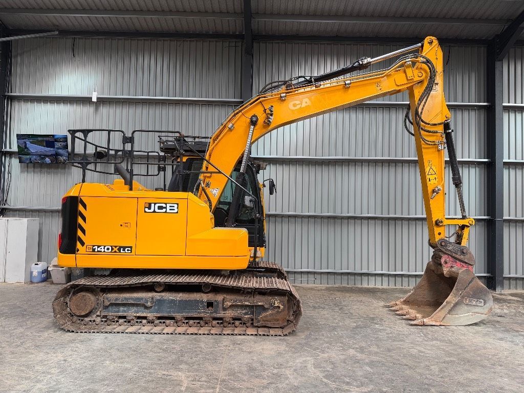 JCB 140 x Excavadora de orugas 37.568 €