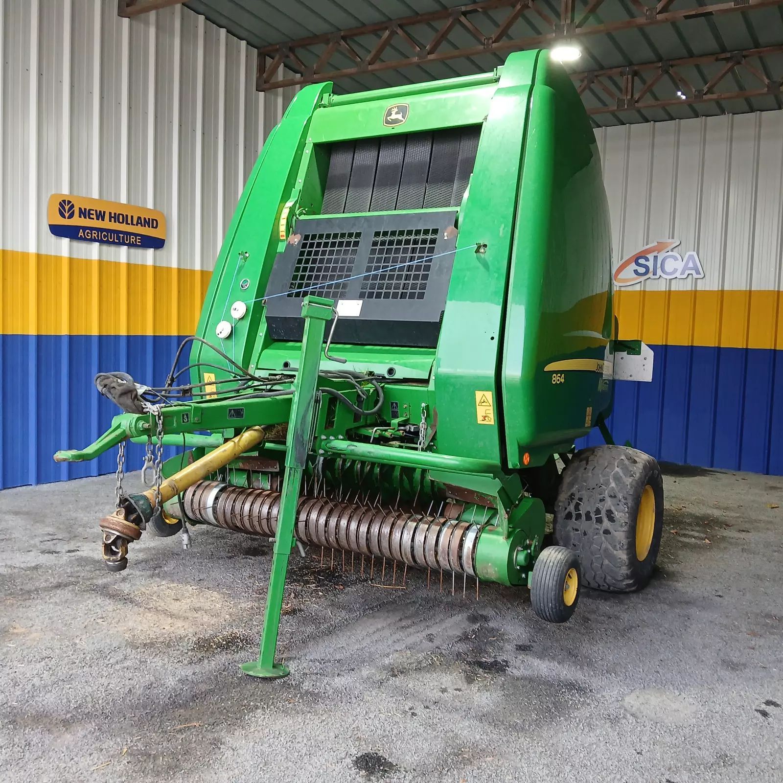 John Deere 864 Baler €13,000