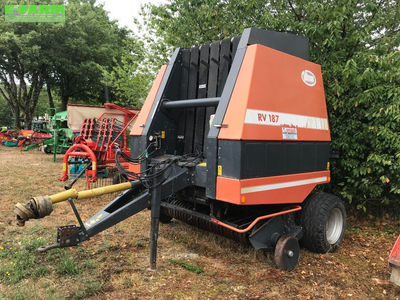 E-FARM: Vicon rv 187 - Πρέσσα - id YPI4KQL - 4.500 € - Χρονία: 2000 - Συνολικός αριθμός παραχθέντων δεμάτων: 18.000,Γαλλία