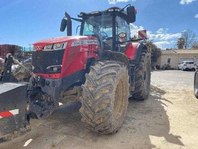 Massey Ferguson 8740 S Traktor 165 000 €