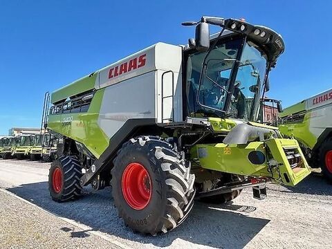 E-FARM: Claas Lexion 5400 - Moissoneuse-batteuse - id RPDPVKF - Année: 2023 - Lecture du nombre d'heure: 255,Puissance du moteur (chevaux): 354,Allemagne