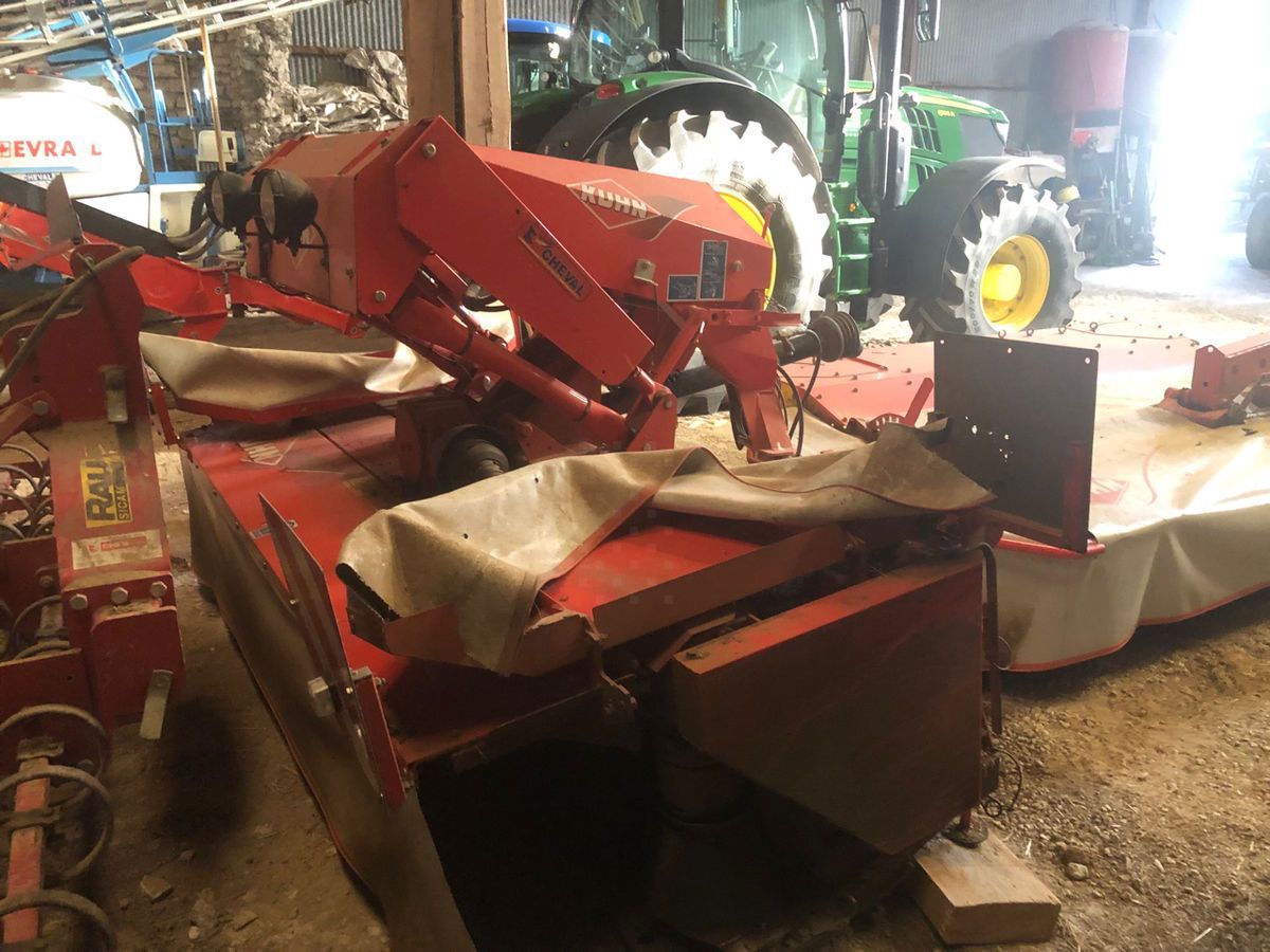 E-FARM: Kuhn fc 313 frontale - Faucheuse - id ZHWRPVW - 11 000 € - Année: 2012 - France
