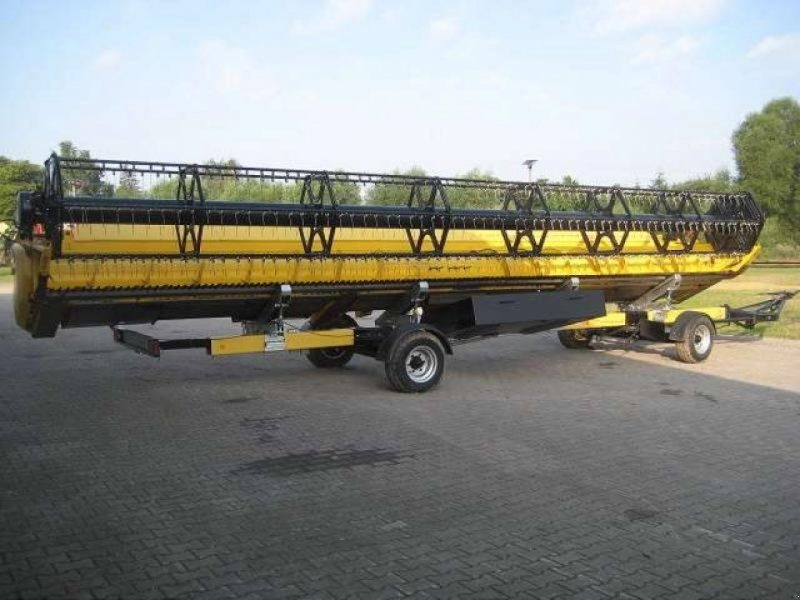 New Holland schneidwerk varifeed header €25,000