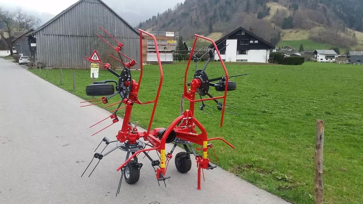 E-FARM: SIP spider 400 alpin - Faneuse - id 4R2PLXU - 5 200 € - Année: 2024 - Autriche
