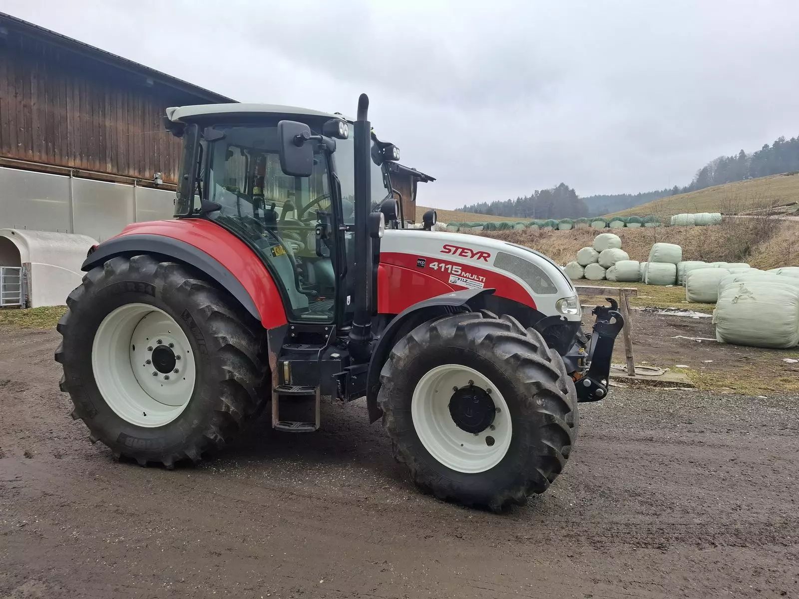 Steyr Multi 4115 Traktor 61 858 €