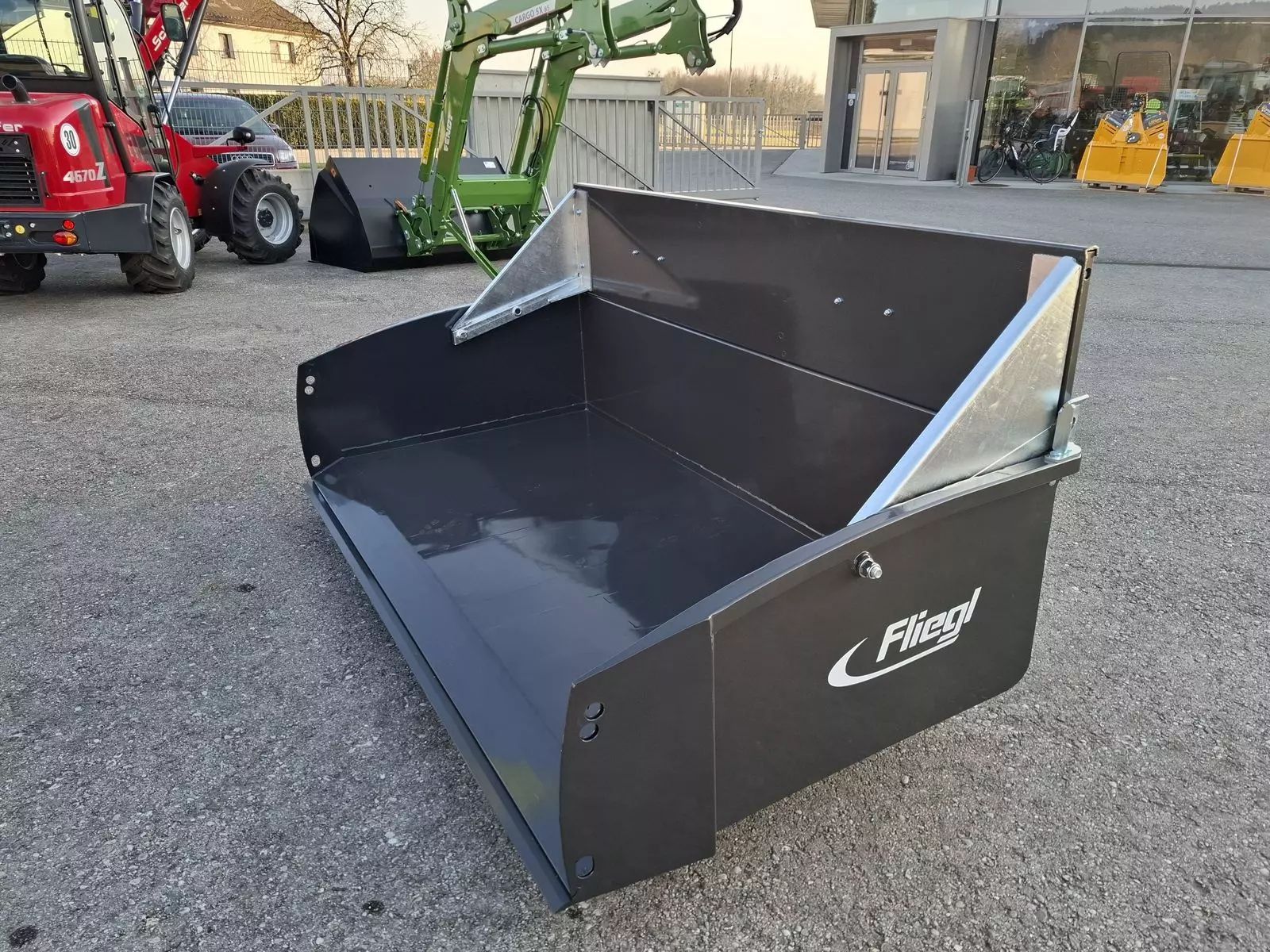 Fliegl gigant 2m Attachment €2,583