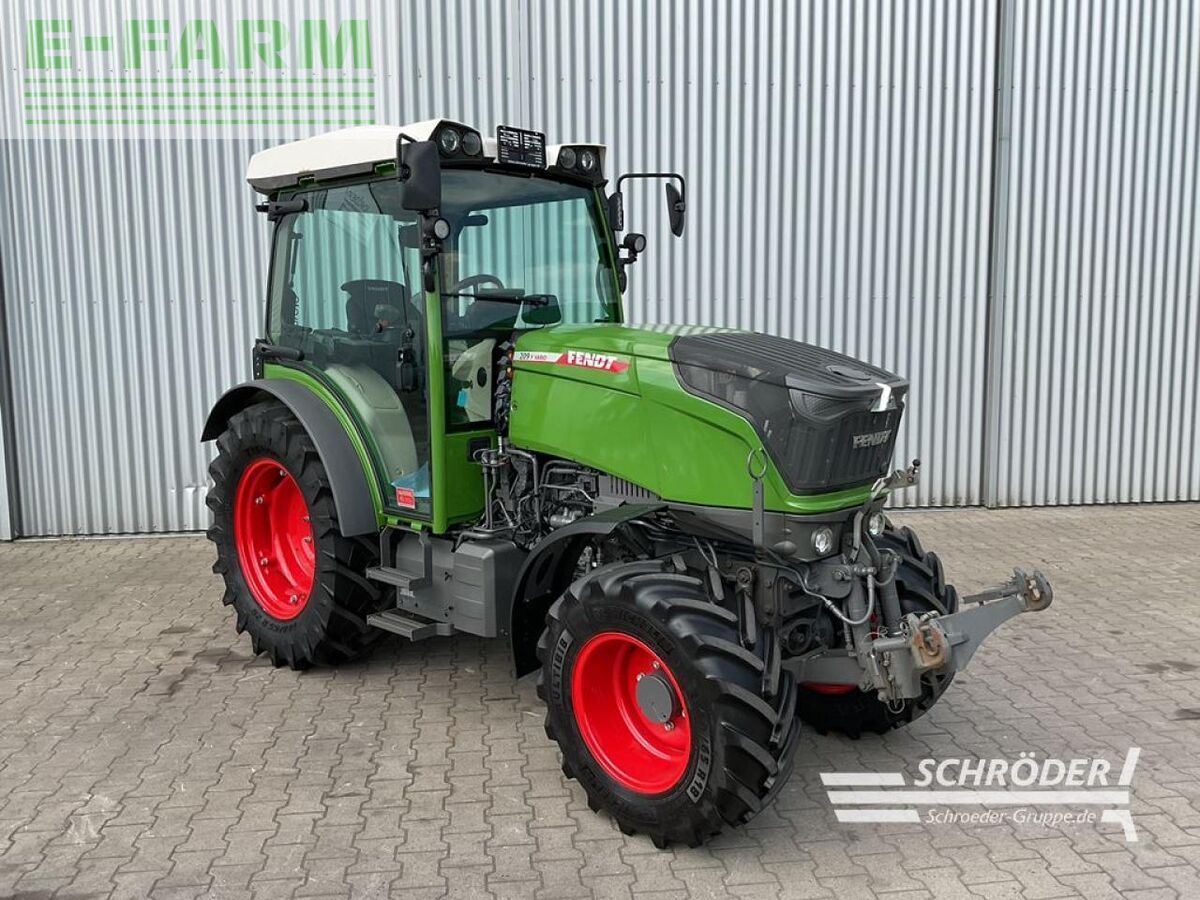 Fendt 209 F Vario Power Tractor 84.885 EUR