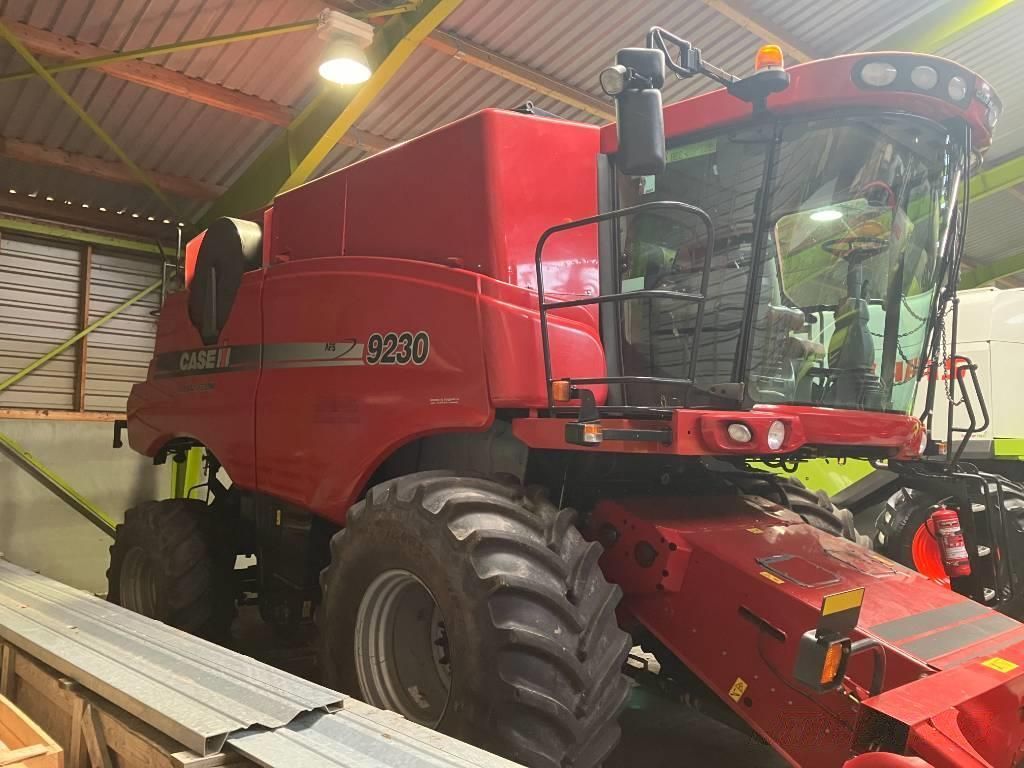E-FARM: Case IH Axial Flow 9230 - Combine harvester - id SXQQT65 - €133,327 - Year of construction: 2012 - Engine hours: 2,335,Denmark