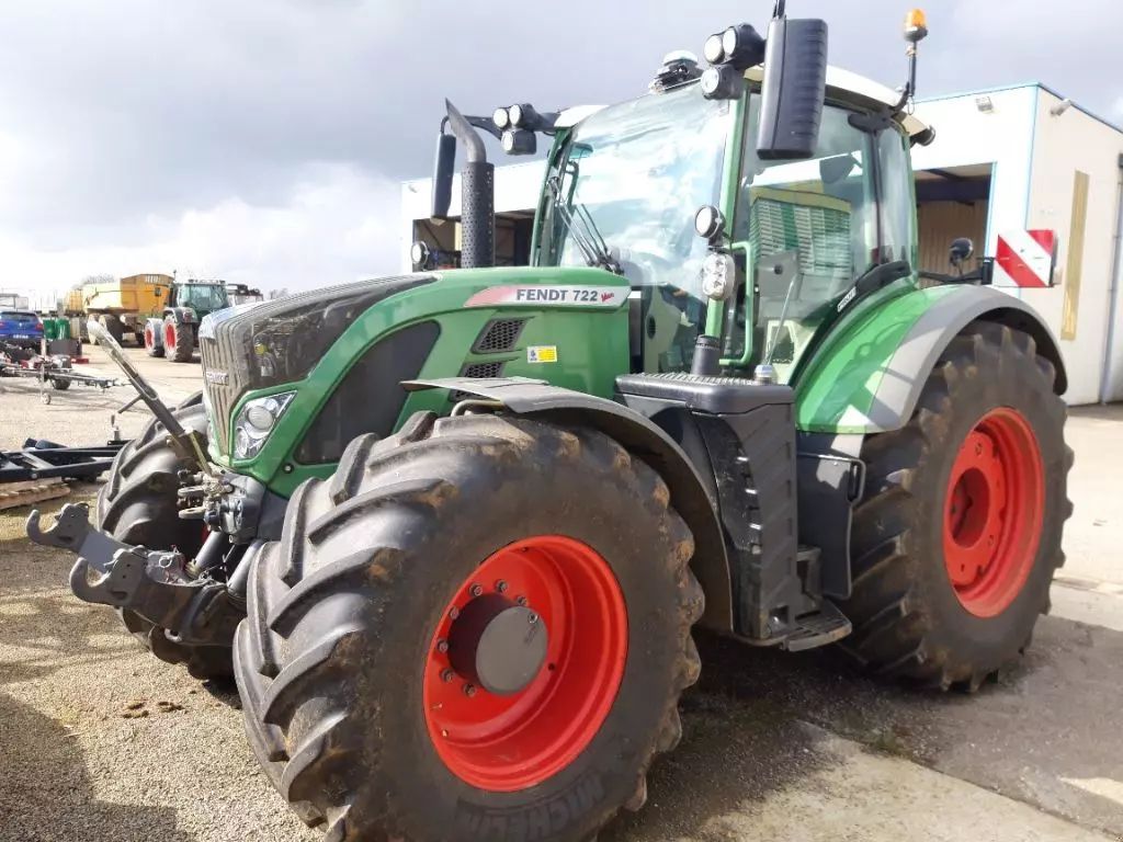E-FARM: Fendt 722 Vario - Tractor - id WPFMADU - €92,000 - Year of construction: 2014 - Engine hours: 6,010,Engine power (HP): 220,France